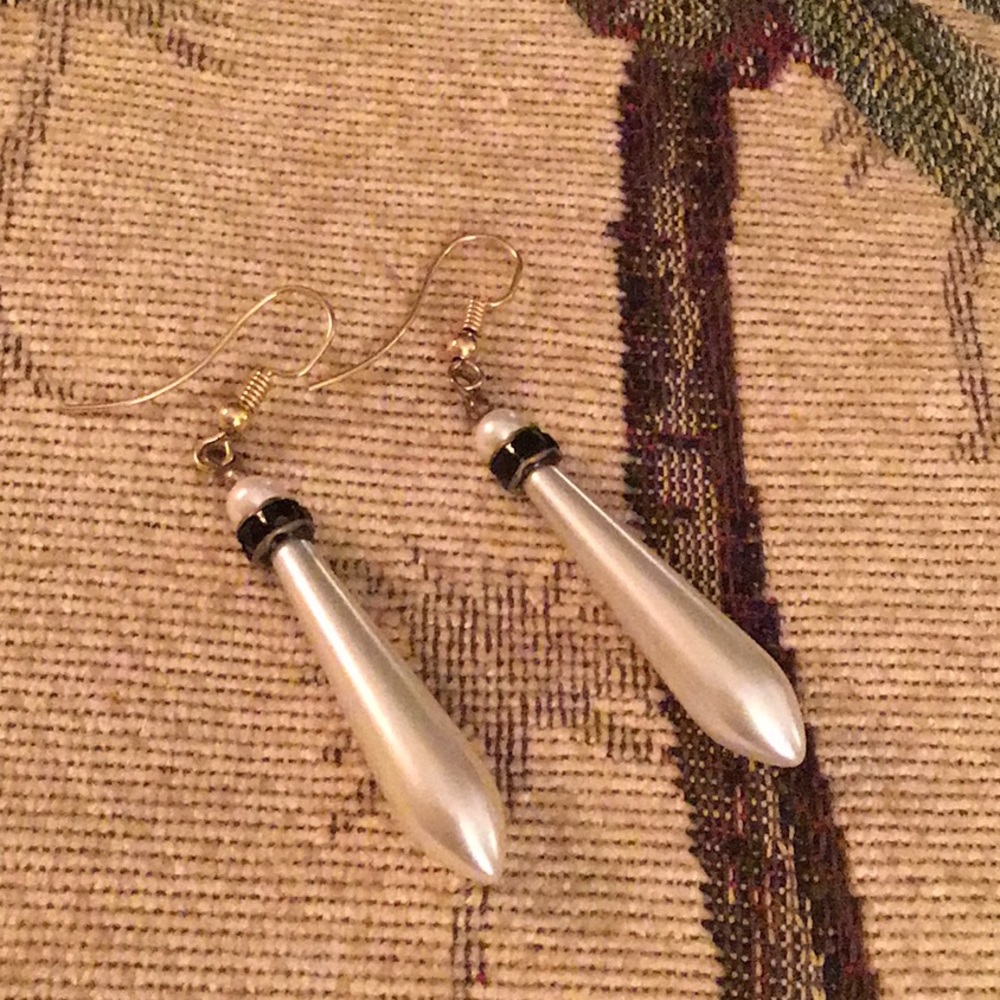 Vintage Simulated Pearl drop earrings long black stones white pointed earrings
